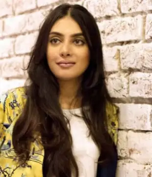 Urdu Fashion Designer Mahgul Rashid