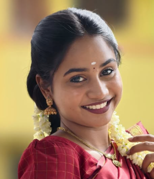 Tamil Actress Manusri Karthikeyan