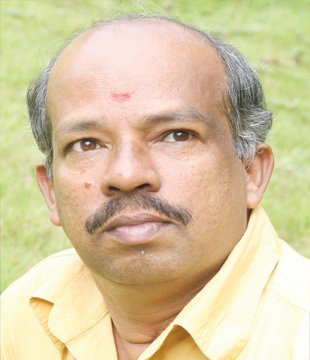 Malayalam Author Manju Vellayani