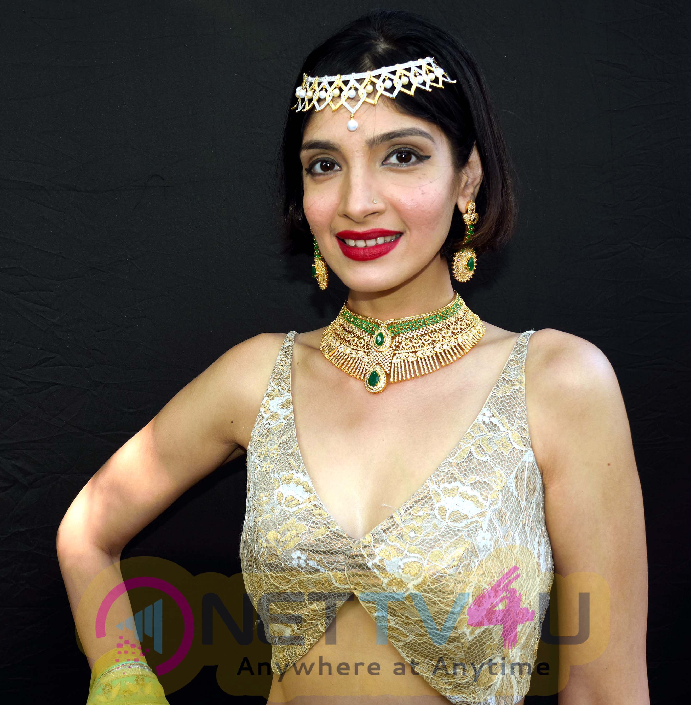 Summer Fashion Bridal Show By Libas Riyaz And Reshma Gangji At Kingfisher Ultra Derby Stills Hindi Gallery