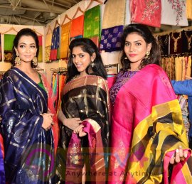 Actress Rashmi Thakur & Charishma Shreekhar Inaugurates Trendz Vivah Exhibition At N Convention Images Telugu Gallery