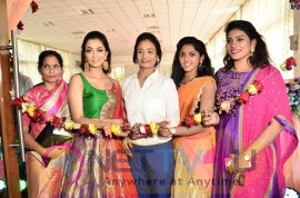 Actress Rashmi Thakur & Charishma Shreekhar Inaugurates Trendz Vivah Exhibition At N Convention Images Telugu Gallery