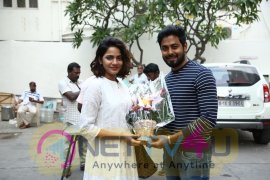 Actor Aari Celebrate His Birthday At Aleka Movie Team With Coconuts  Tamil Gallery
