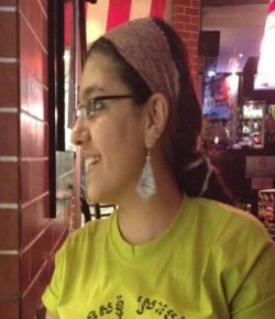 Carmen Zainabadi Hindi Story Writer