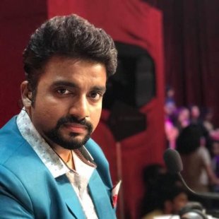 Adarsh Shinde Hindi Singer