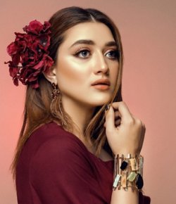 Momina Iqbal Urdu TV-Actress