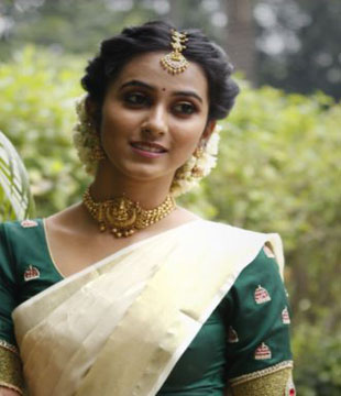 Tamil Tv Actress Akshaya Hariharan