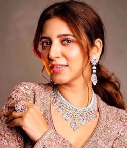 Neha Adhvik Mahajan Hindi Hair and Makeup Artist