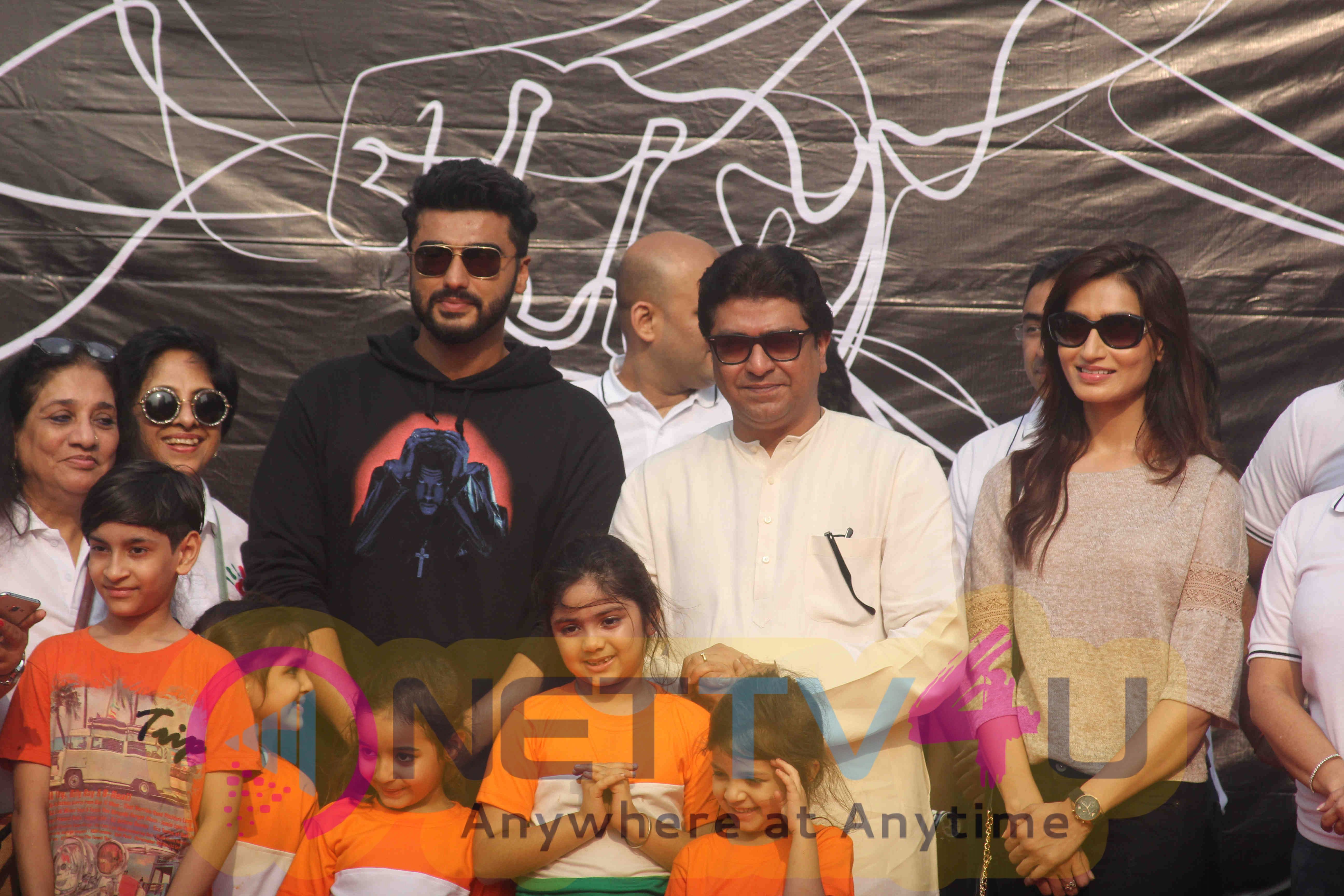 Raj Thackeray, Arjun Kapoor And Priya Wal At Lokhandwala Street Festival Images Hindi Gallery