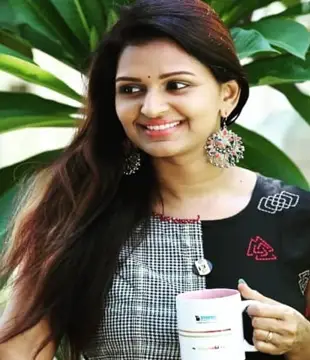 Tamil Tv Actress Anandhi Ajay Biography, News, Photos, Videos | NETTV4U
