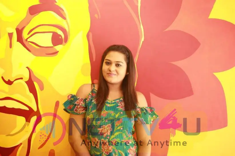 Actress Akalya Venkatesan Exclusive Interview Pics  Tamil Gallery