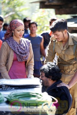 Mehbooba Movie Working Stills Telugu Gallery