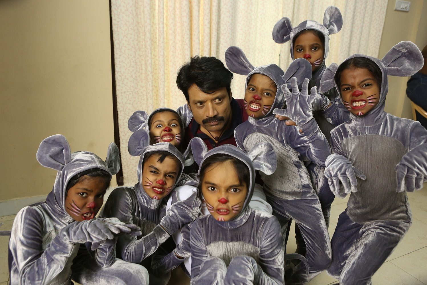 Monster Movie Stills Tamil Gallery