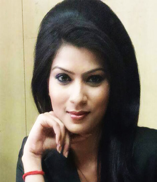 Hindi Anchor Neha Sarvesh Shukla