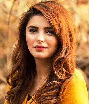Urdu Singer Momina Mustehsan