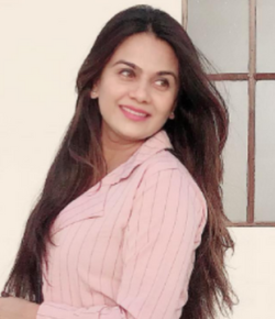 Priyanka Trivedi Hindi Stylist