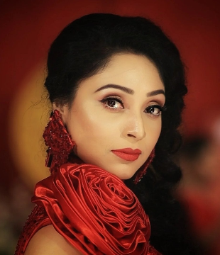 Odia Host Gungun Nirlipta