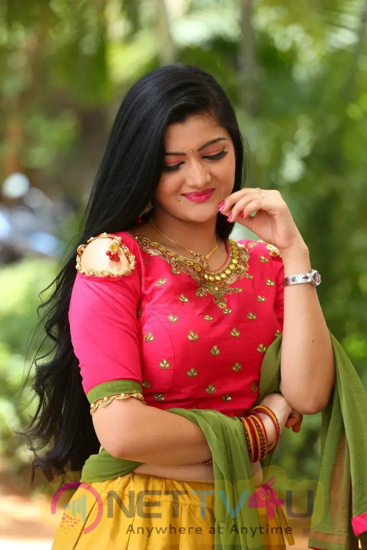 Actress Akshitha New Lovely Images Telugu Gallery