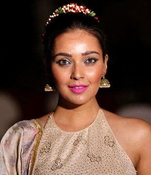 Hindi Tv Actress Mansi Srivastava