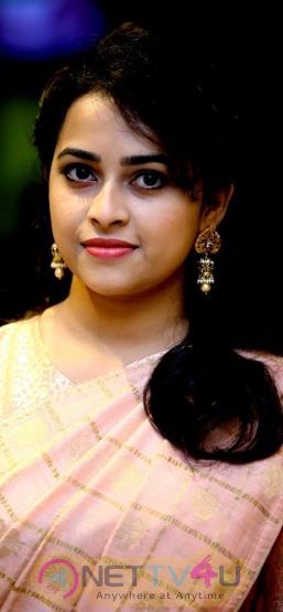 Actress Sri Divya Cute Angelic Images Tamil Gallery