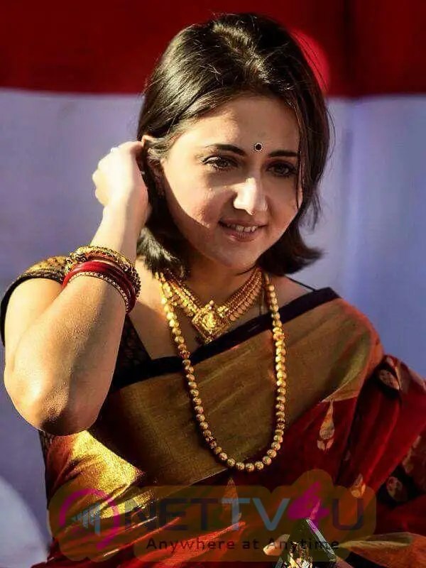 Actress Swastika Mukherjee Attractive Pics 564342