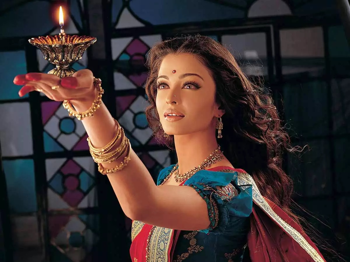 Aishwarya Rai Bachchan's Top 10 Movies MustWatch Films