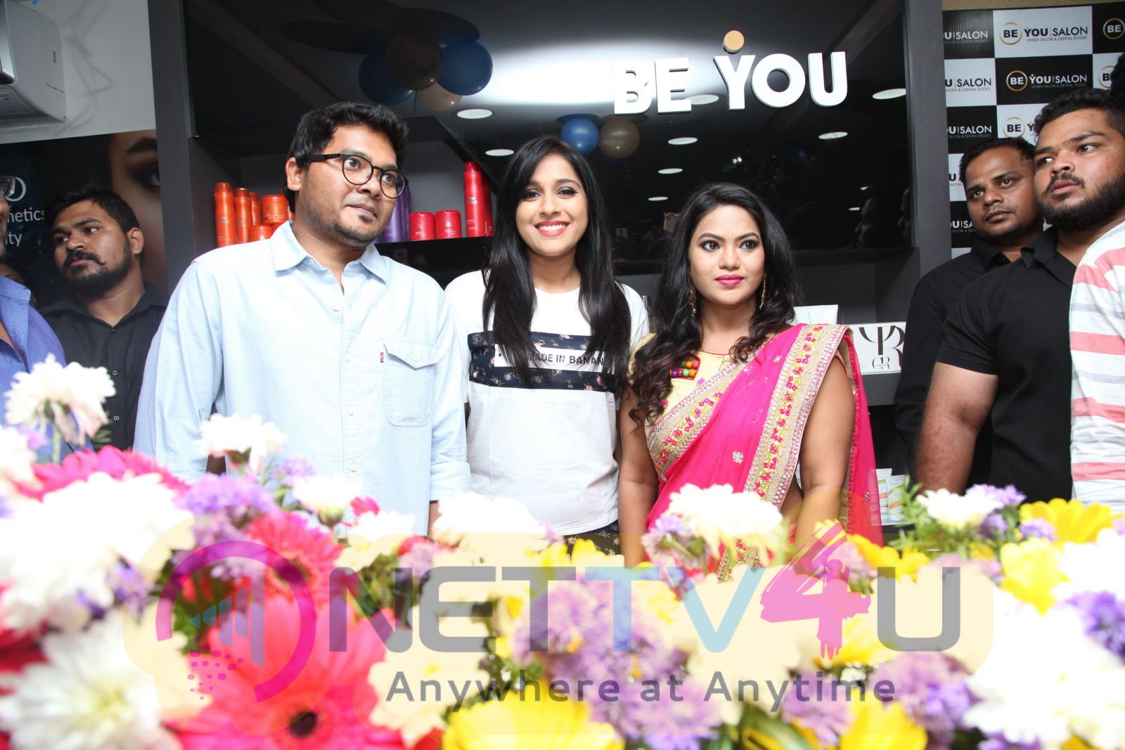 Rashmi Gautam Launches BE YOU Luxury Salon And Dental Studio Images Telugu Gallery