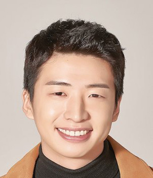 Korean Actor Yoo Su-Bin