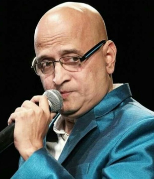 Hindi Singer Kiran Shembekar
