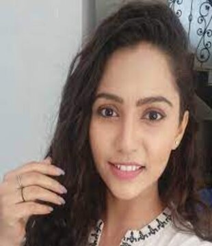 Hindi Tv Actress Surabhi Talodia