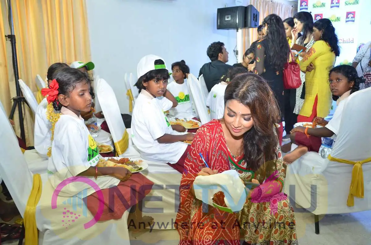 Quaker And Smile Foundation Feed A Child Event Stills Tamil Gallery