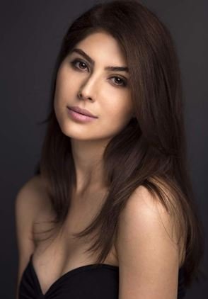 Hindi Movie Actress Elnaaz Norouzi