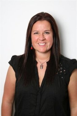 Emma Weaver English Movie Actress