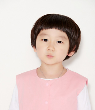 Korean Child Artist Jung Si-yul