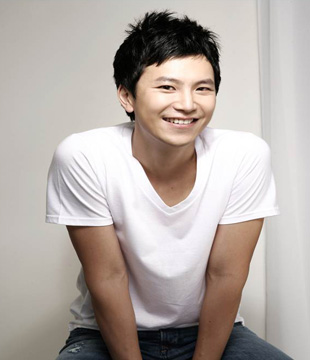 Korean Actor Park Ji-hwan