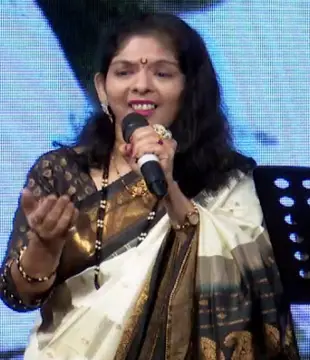 Marathi Singer Madhuri Karmarkar