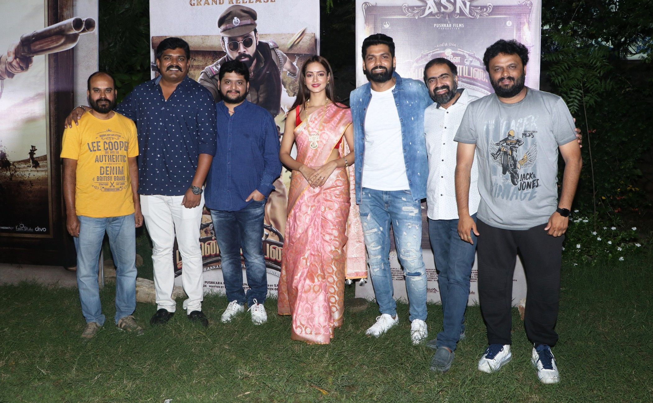 Pushkar Films Pushkara Mallikarjunaiah Presents Avane Srimannarayana Press Meet Stills Tamil Gallery