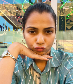 Hindi Assistant Director Ila Singh