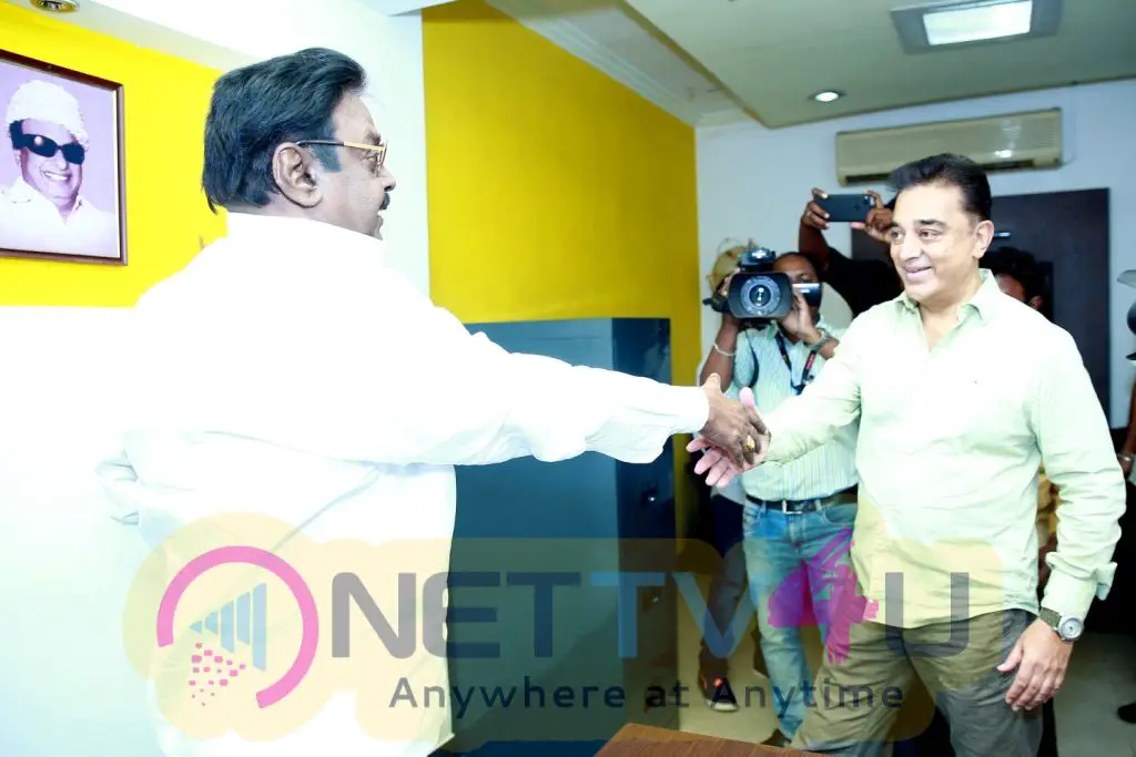 Mr Kamal Haasan Meeting With Mr Vijayakanth Tamil Gallery
