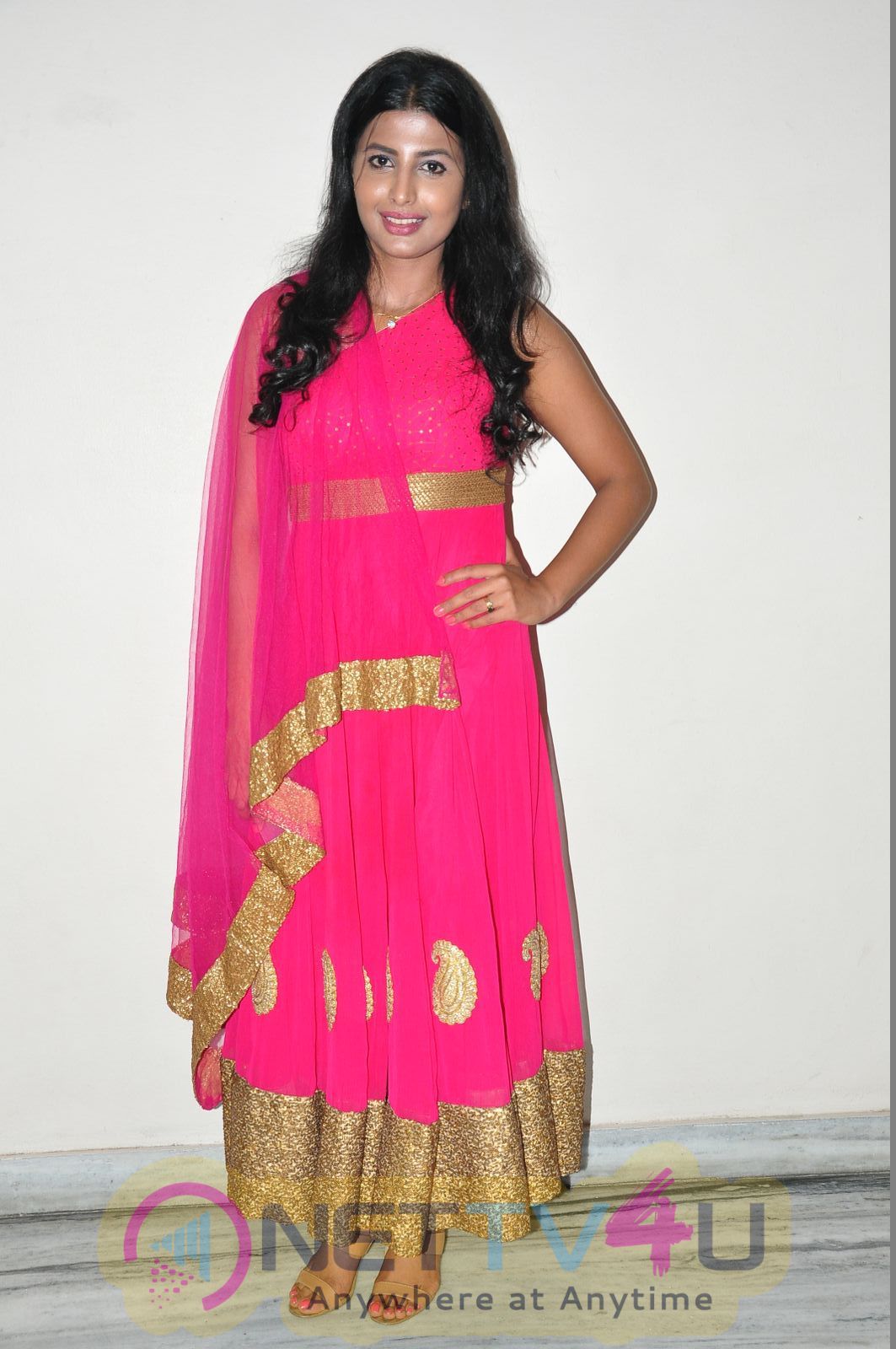 Actress Rajshri Ponnappa Charming Photos Telugu Gallery