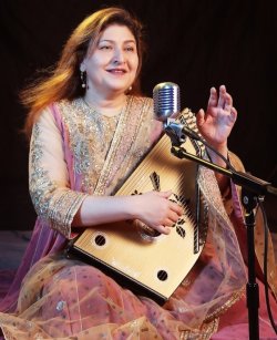 Chandna Dixit Hindi Singer