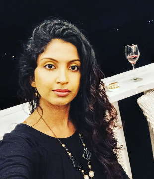Sinhala Singer Reshani Hennadige