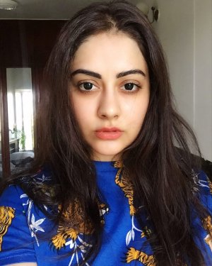 Actress Ronica Singh Pretty Pics