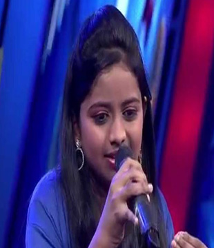 Tamil Singer Parvathi - Singer