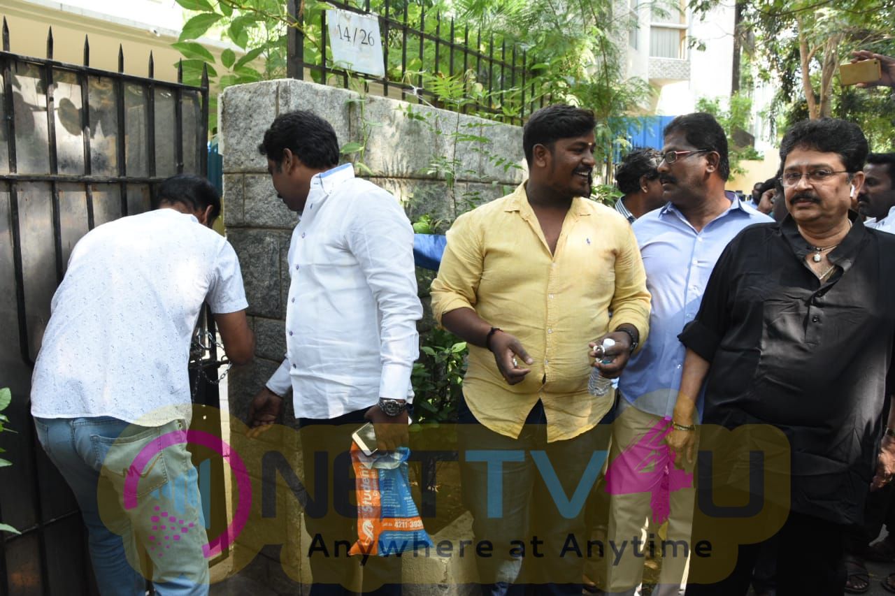 Vishal Opposite Parties In The TFPC Locked The TFPC Office Pics Tamil Gallery