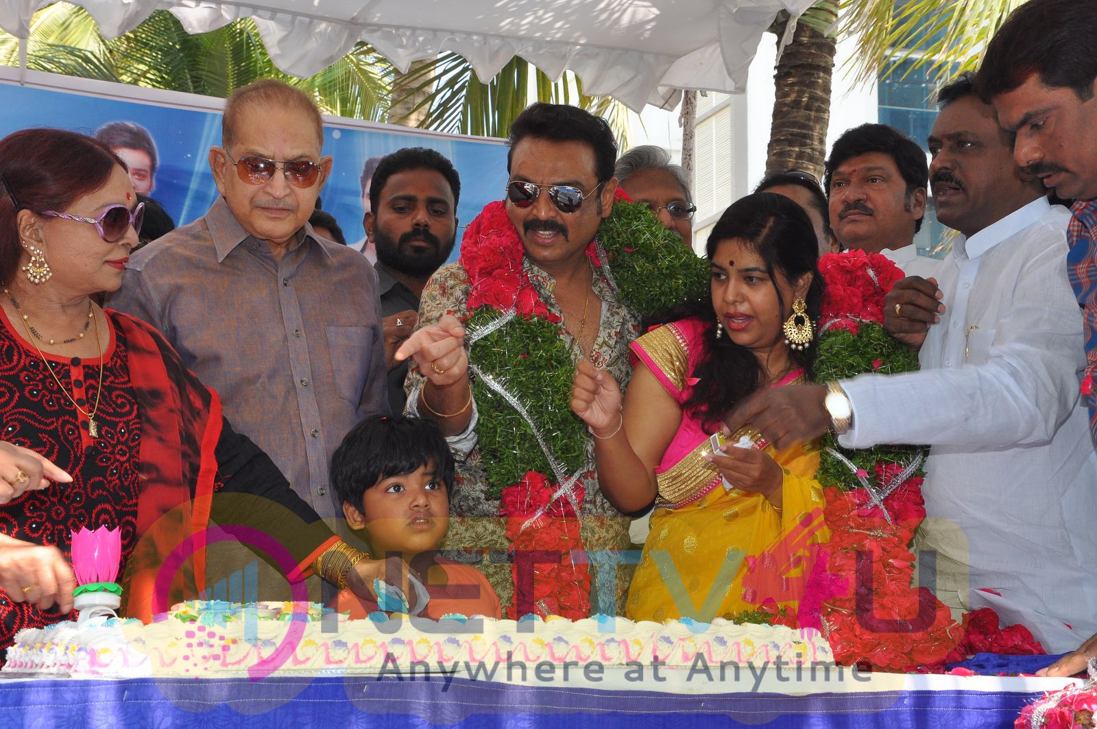 Actor Naresh Birthday Celebrations Excellent Photos Telugu Gallery