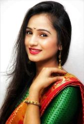 Marathi Movie Actress Divya Pugaonkar