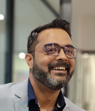 Hindi Director Saptadeep Chatterjee