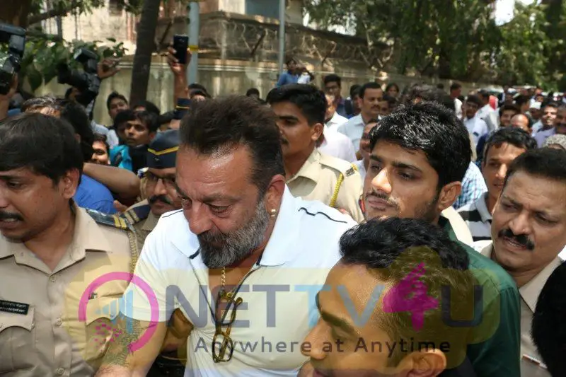 Sanjay Dutt Spotted At Andheri Court Hindi Gallery