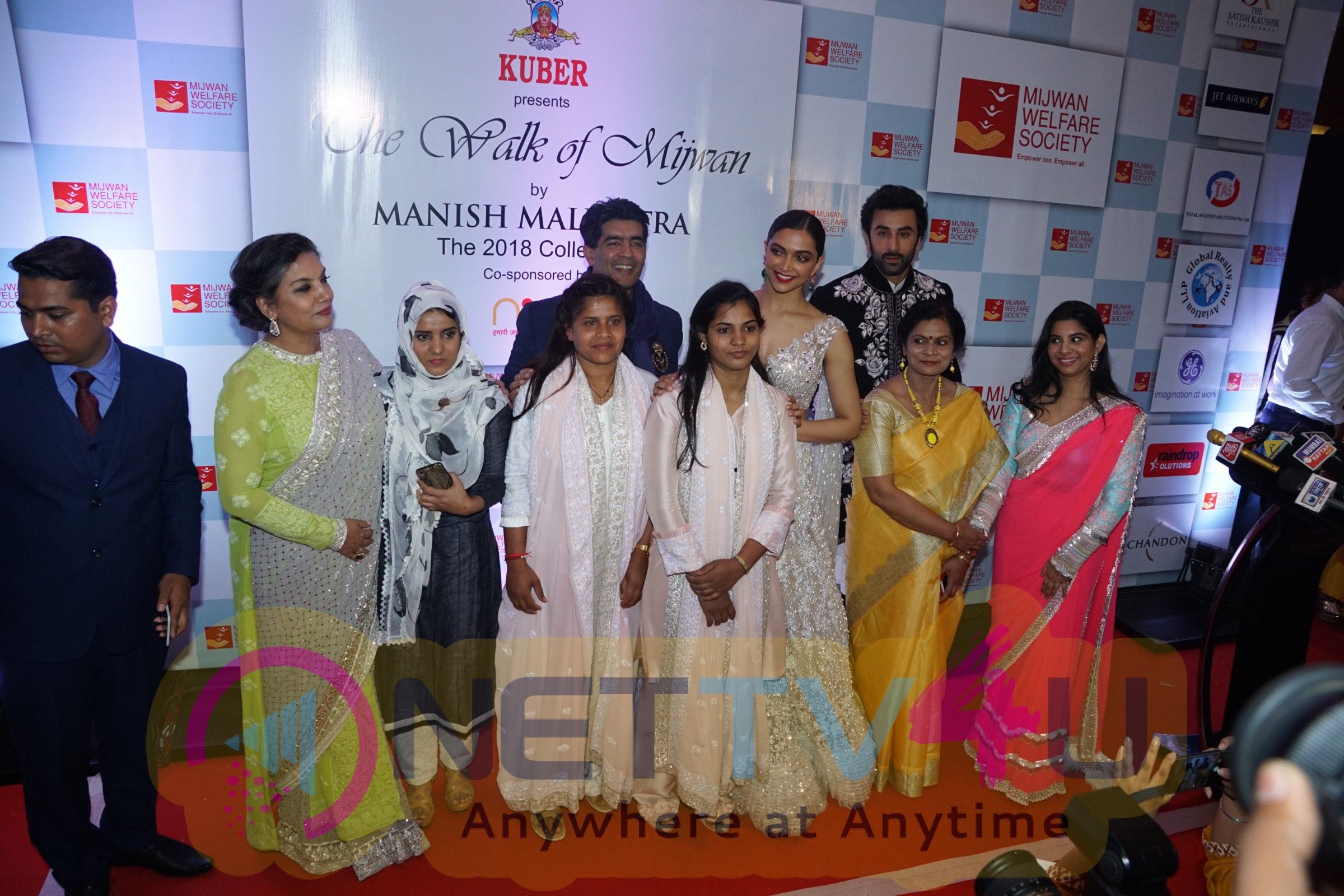 Deepika Padukone, Ranbir Kapoor Manish Malhotra At Mijwan Fashion Show 2018. Hindi Gallery
